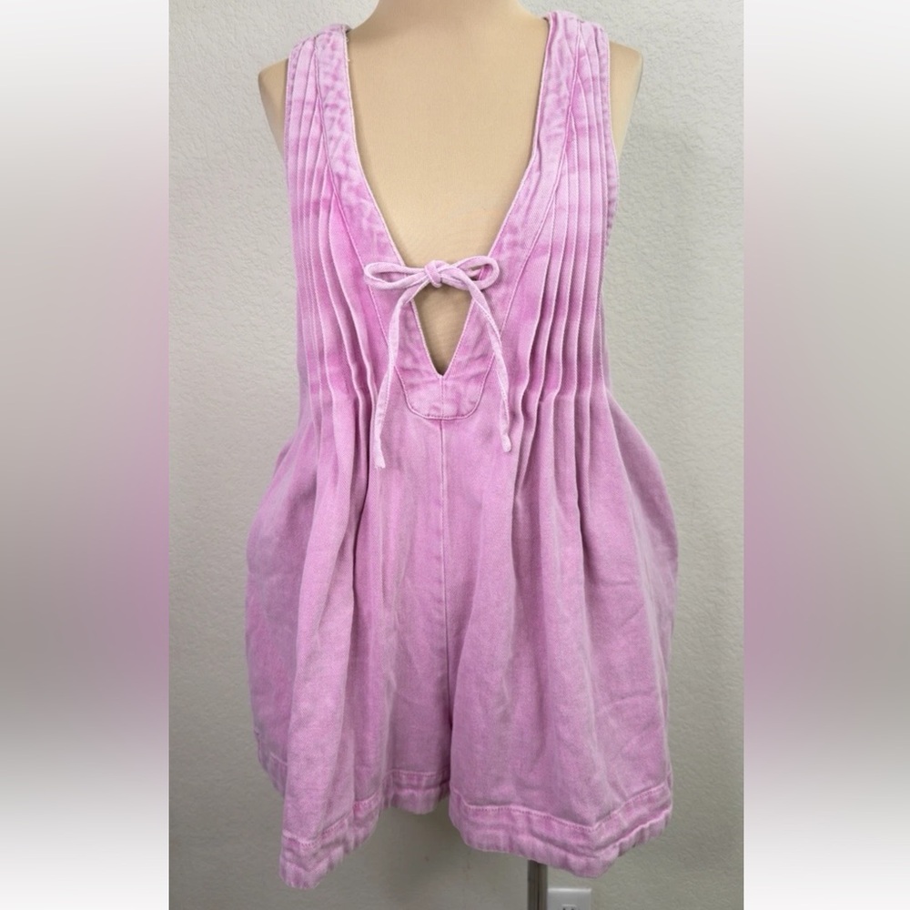 Anthropologie Veveret Pink Melody Lucky in Love Denim Romper M